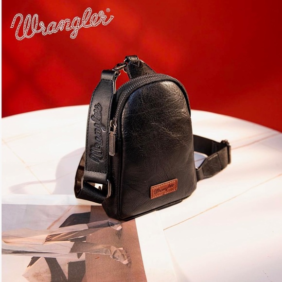 Wrangler Crossbody Sling Bag for Women Fanny Pack Purse Chest Bag Black NEW - Picture 2 of 7